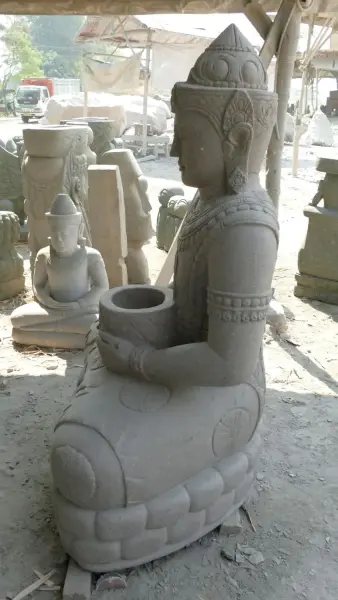 Product image 6 of the product “Seated Buddha in Thai style made of Riverstone, Holds a vessel in his hands, H. 150cm. ”